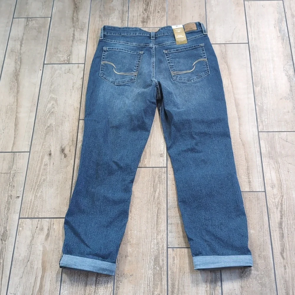 NWT Signature by Levis Distressed Cuffed Mid Rise Slim Boyfriend Denim Jeans - Picture 3 of 6
